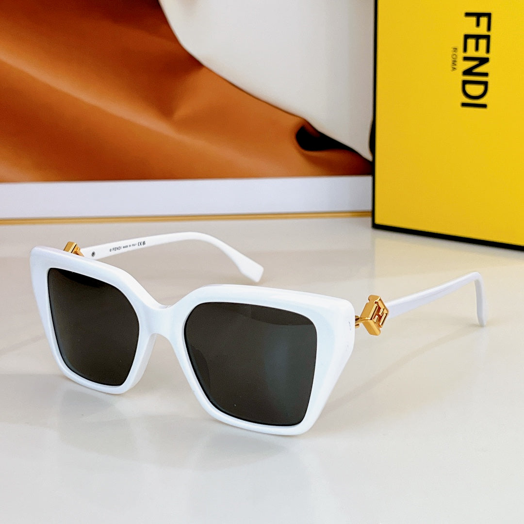Ff Diamonds Square Frame Sunglasses Fe40161I In Acetate
