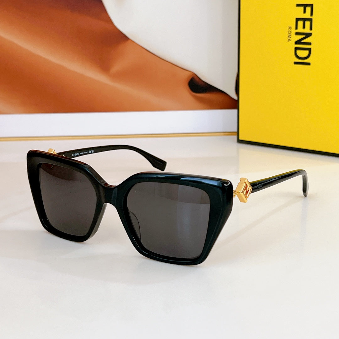 Ff Diamonds Square Frame Sunglasses Fe40161I In Acetate