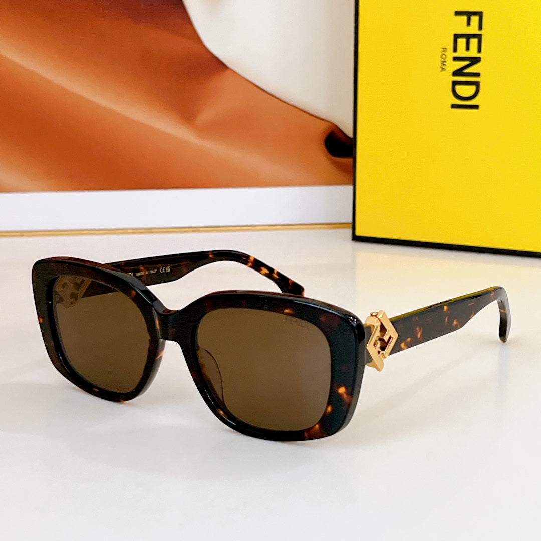 Roma Square Frame Sunglasses Fe40138 In Acetate