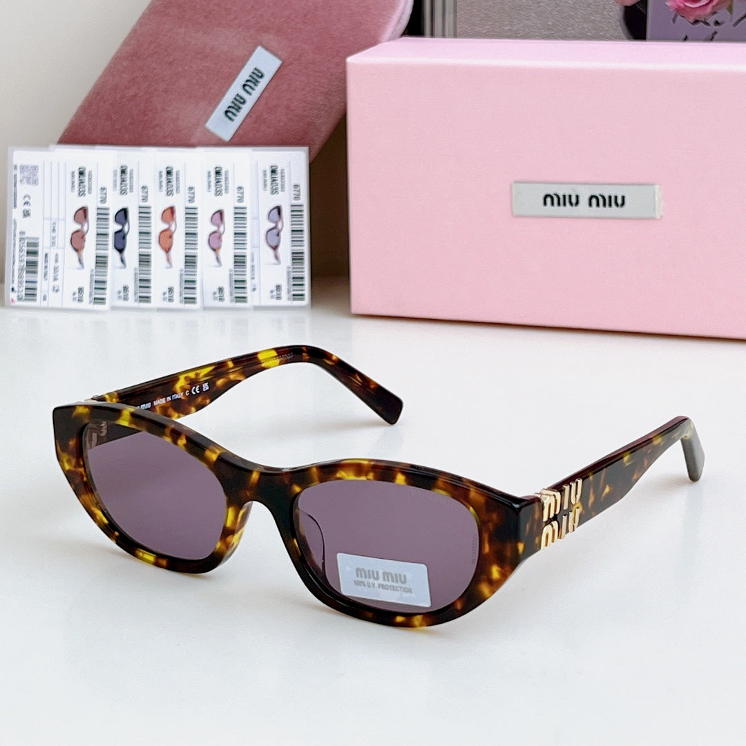 Miumiu Sunglasses 679437