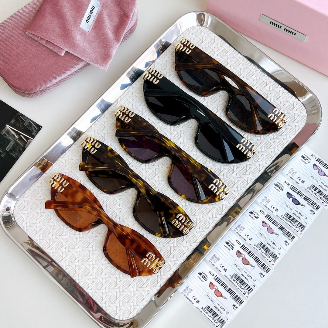 Miumiu Sunglasses 679437