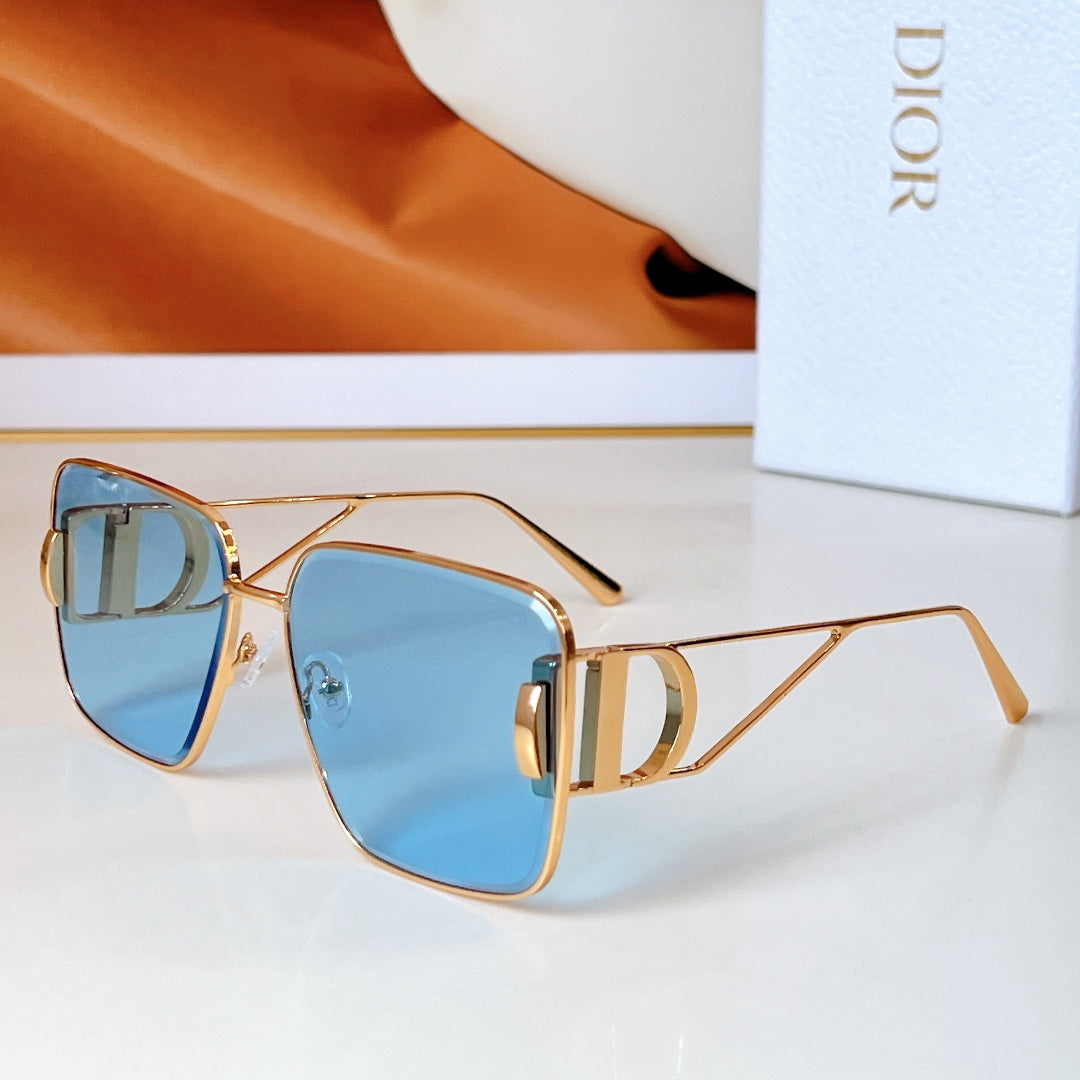 Montaigne Square Sunglass Dsgta42Ucr In Metal