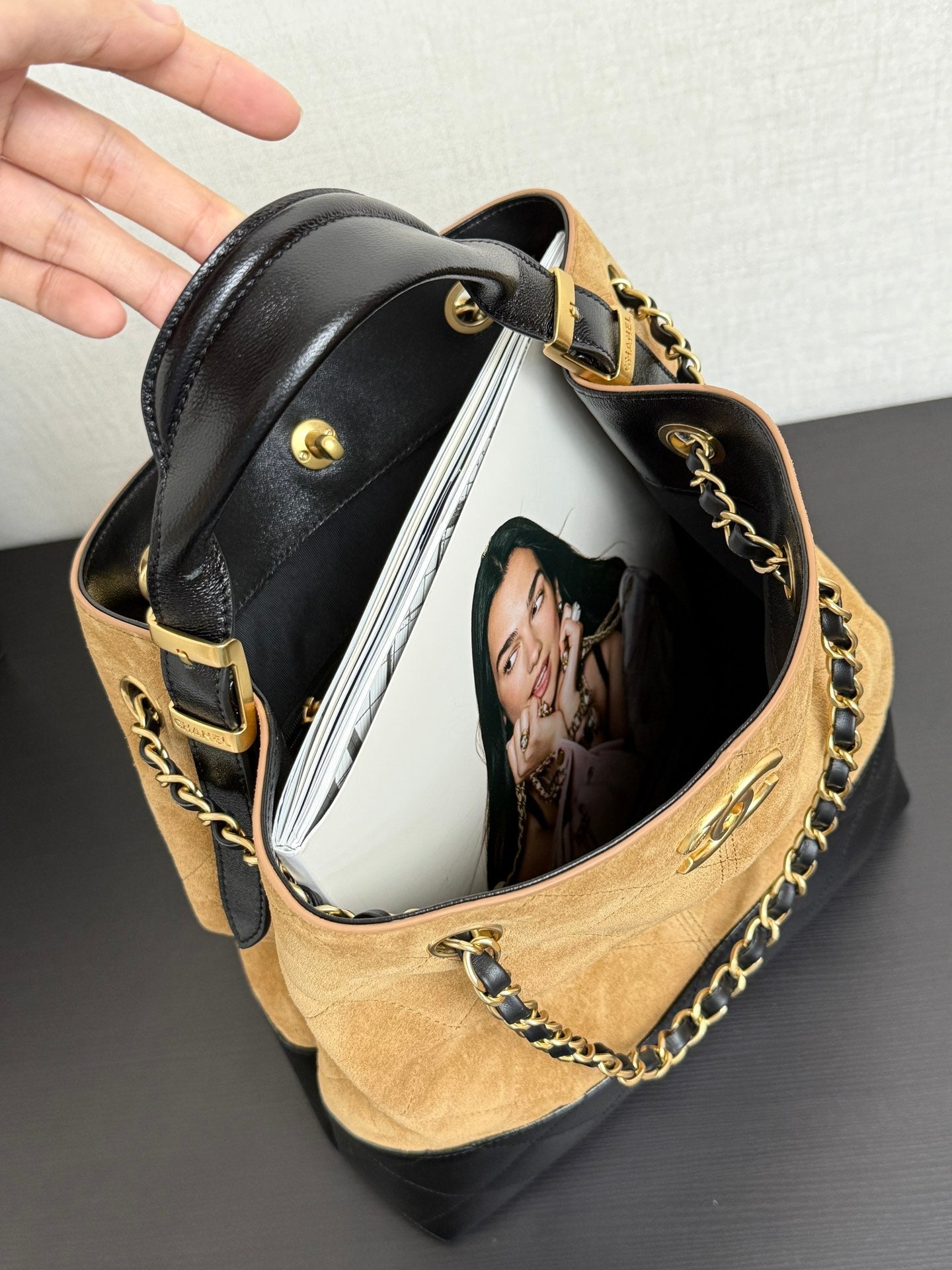 CC Large Tote 39 Light Beige Canvas Pearl Logo