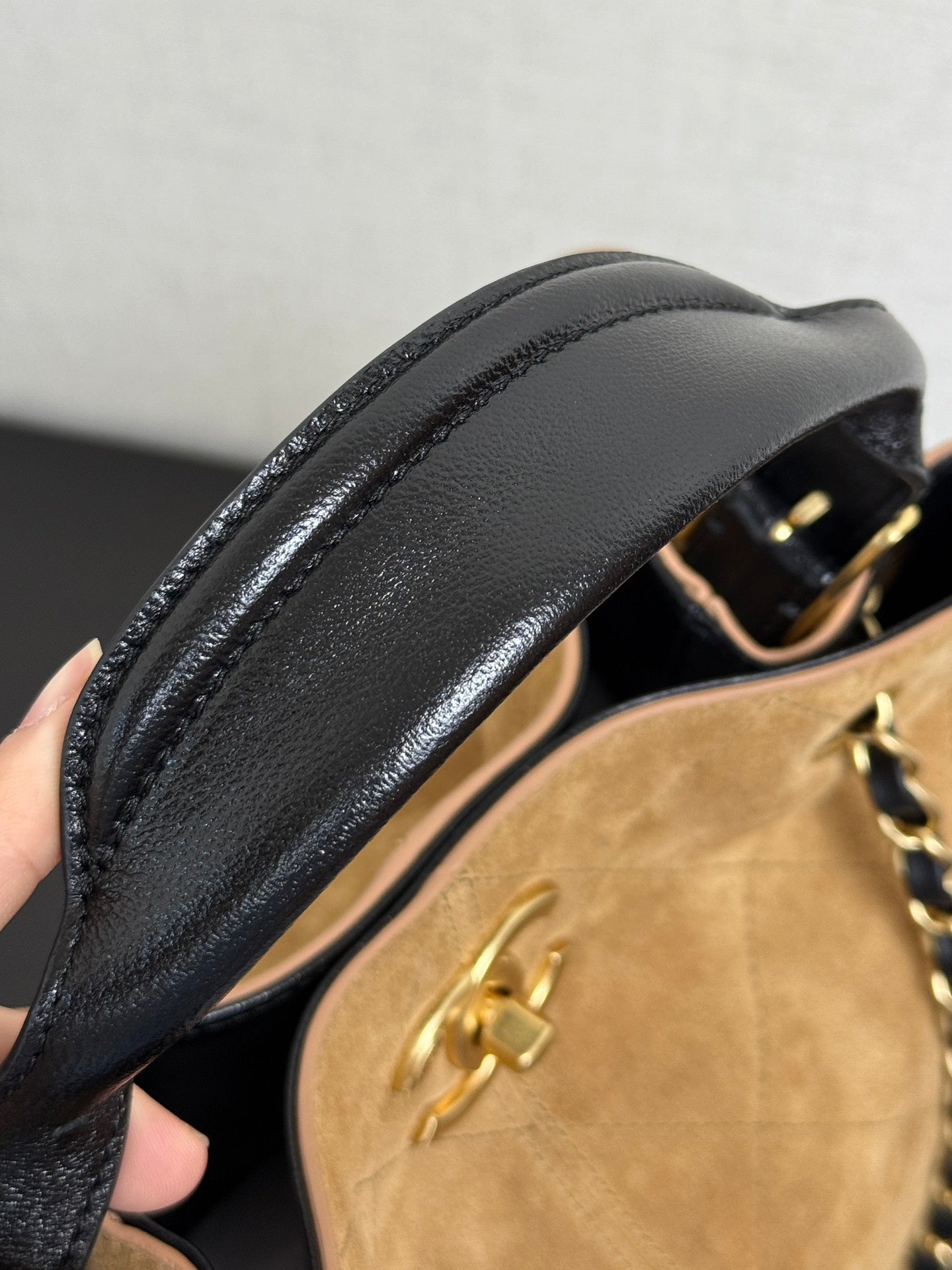 CC Large Tote 39 Light Beige Canvas Pearl Logo