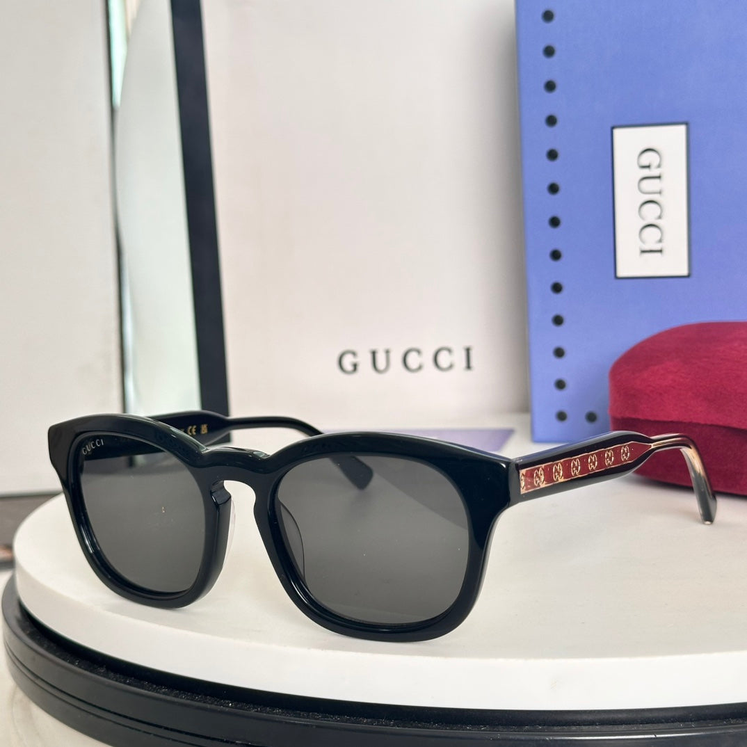 Gucci Sunglasses 690833