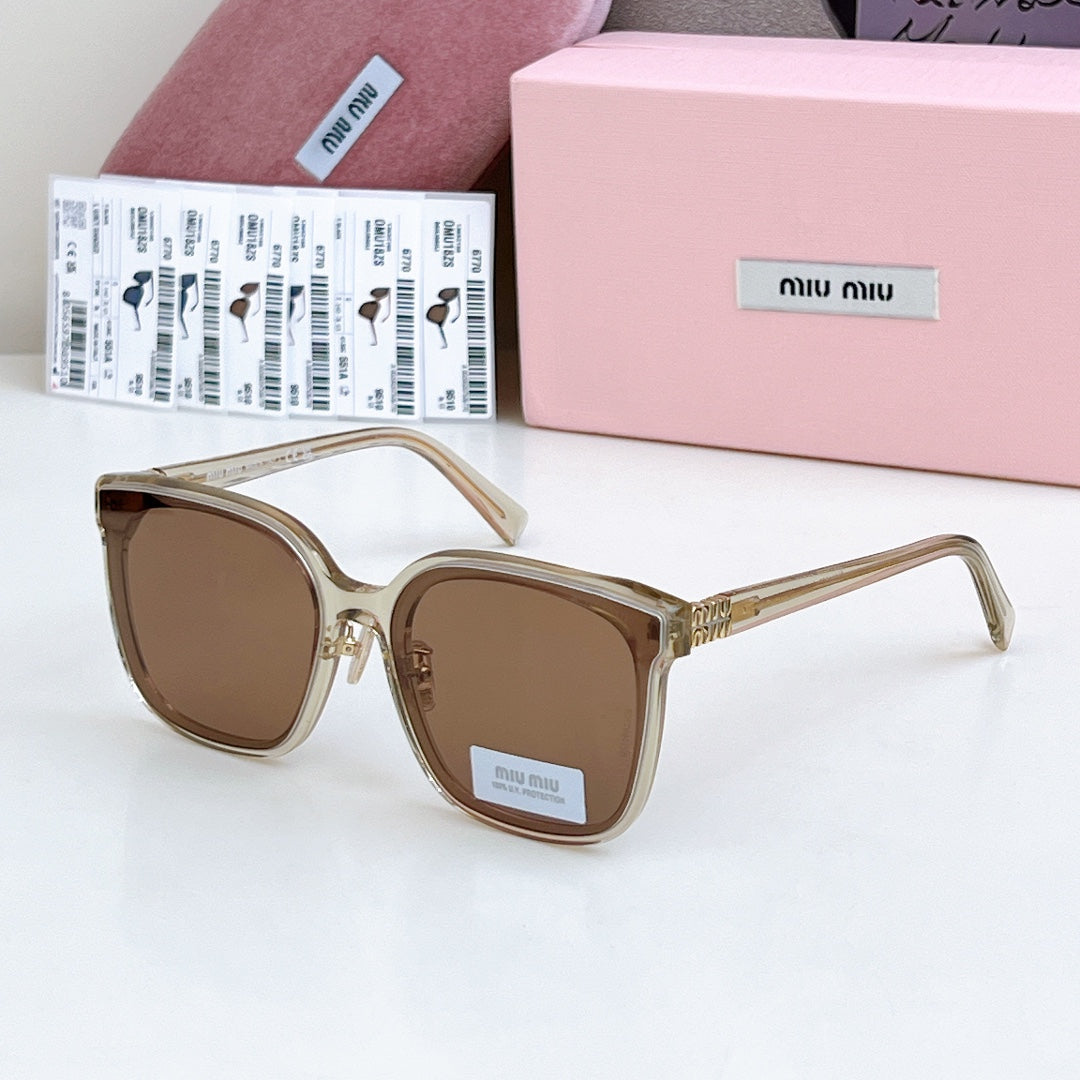 Miumiu Sunglasses 698839