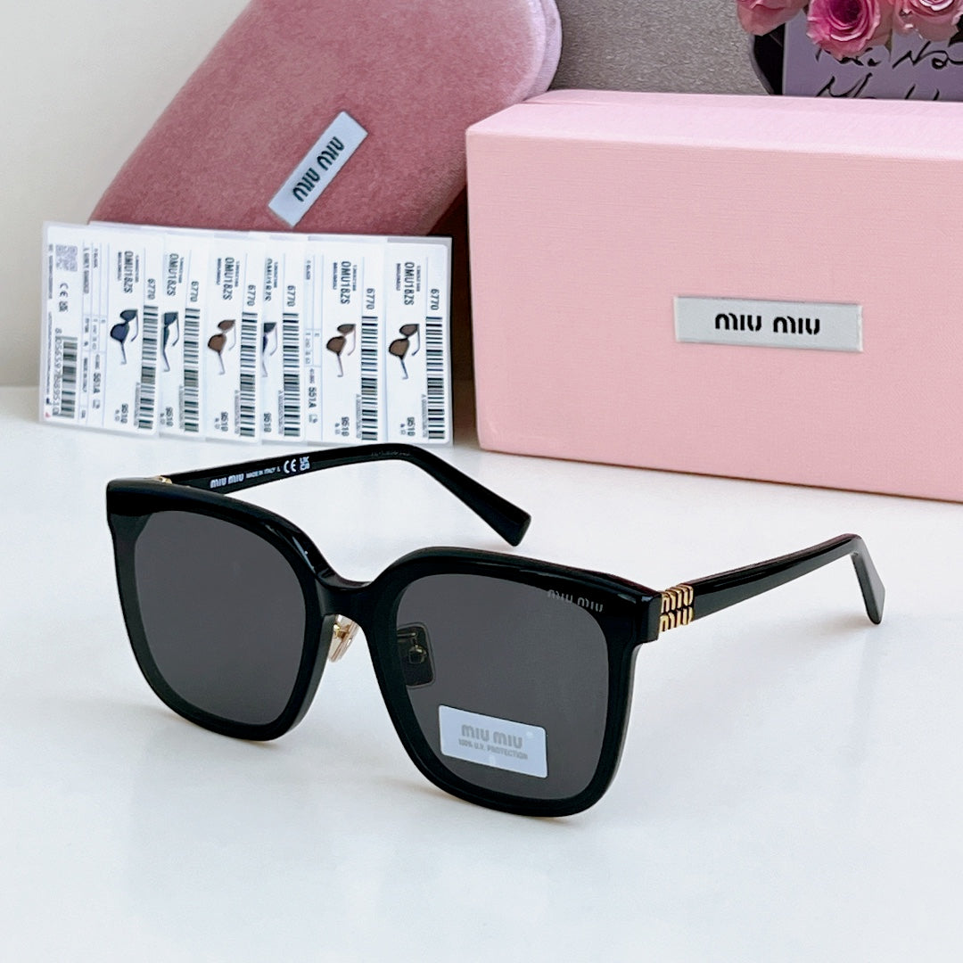 Miumiu Sunglasses 698839