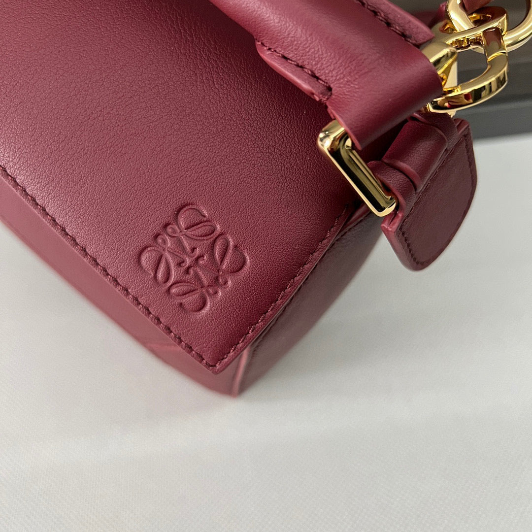 Loew Puzzle Fold Tote Iblack Shiny Calfskin