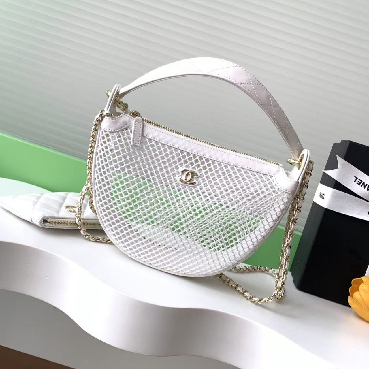 CC Large Tote 39 Light Beige Canvas Pearl Logo