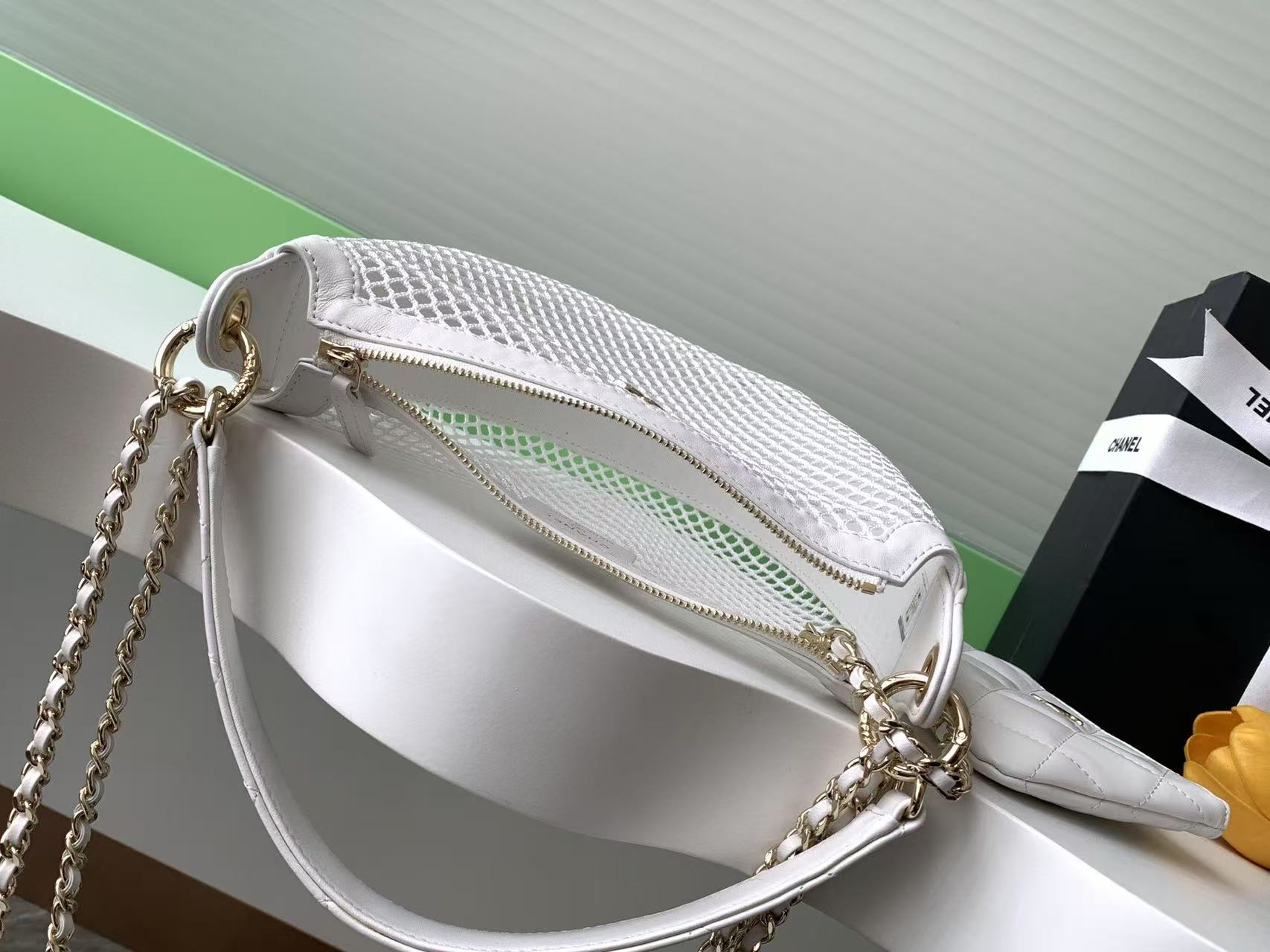 CC Large Tote 39 Light Beige Canvas Pearl Logo