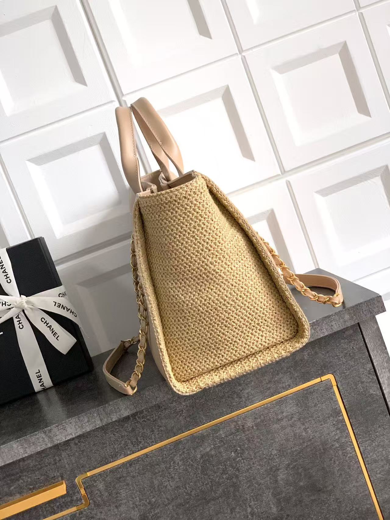 CC Large Tote 39 Light Beige Canvas Pearl Logo
