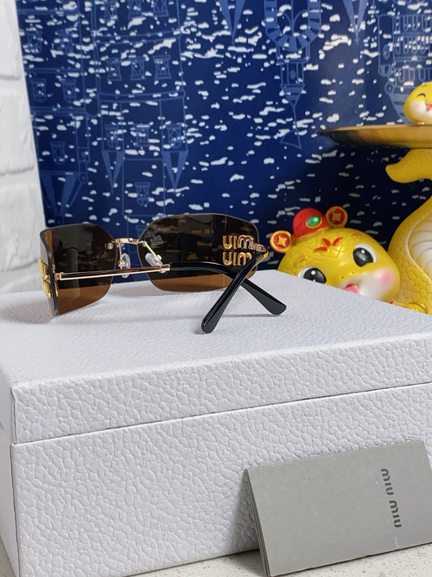 Miumiu Sunglasses 559678