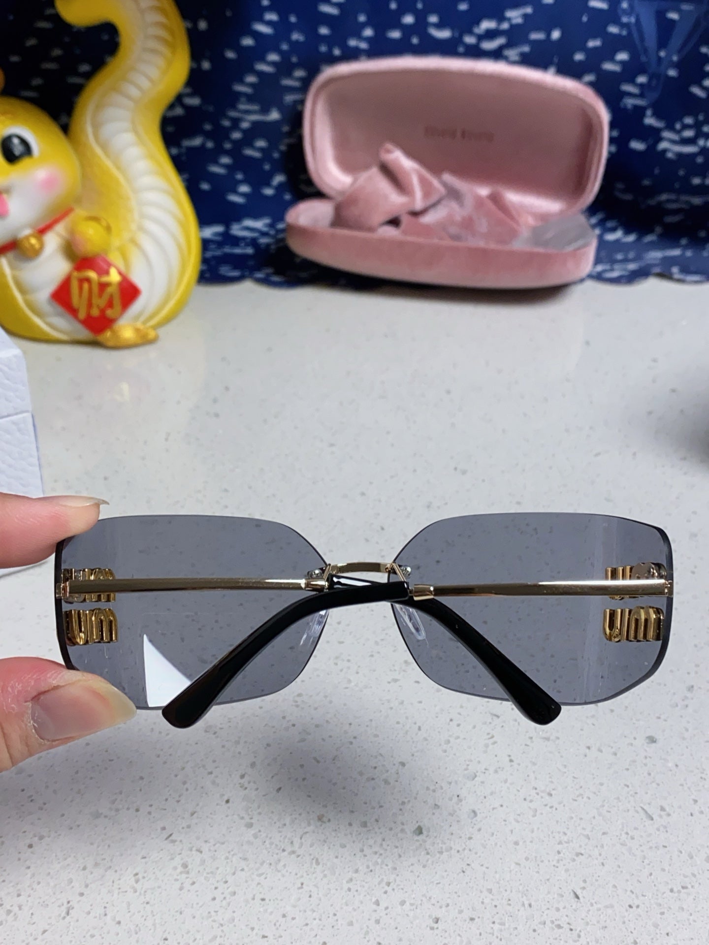 Miumiu Sunglasses 559678