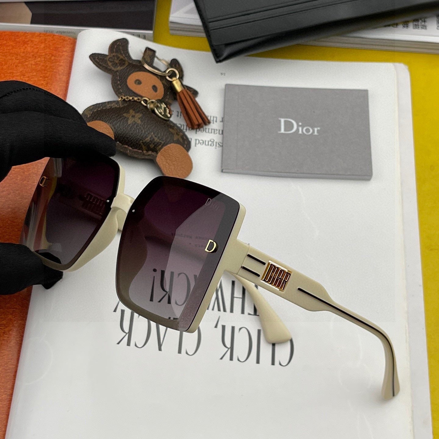 Montaigne Square Sunglass D5290 In Acetate