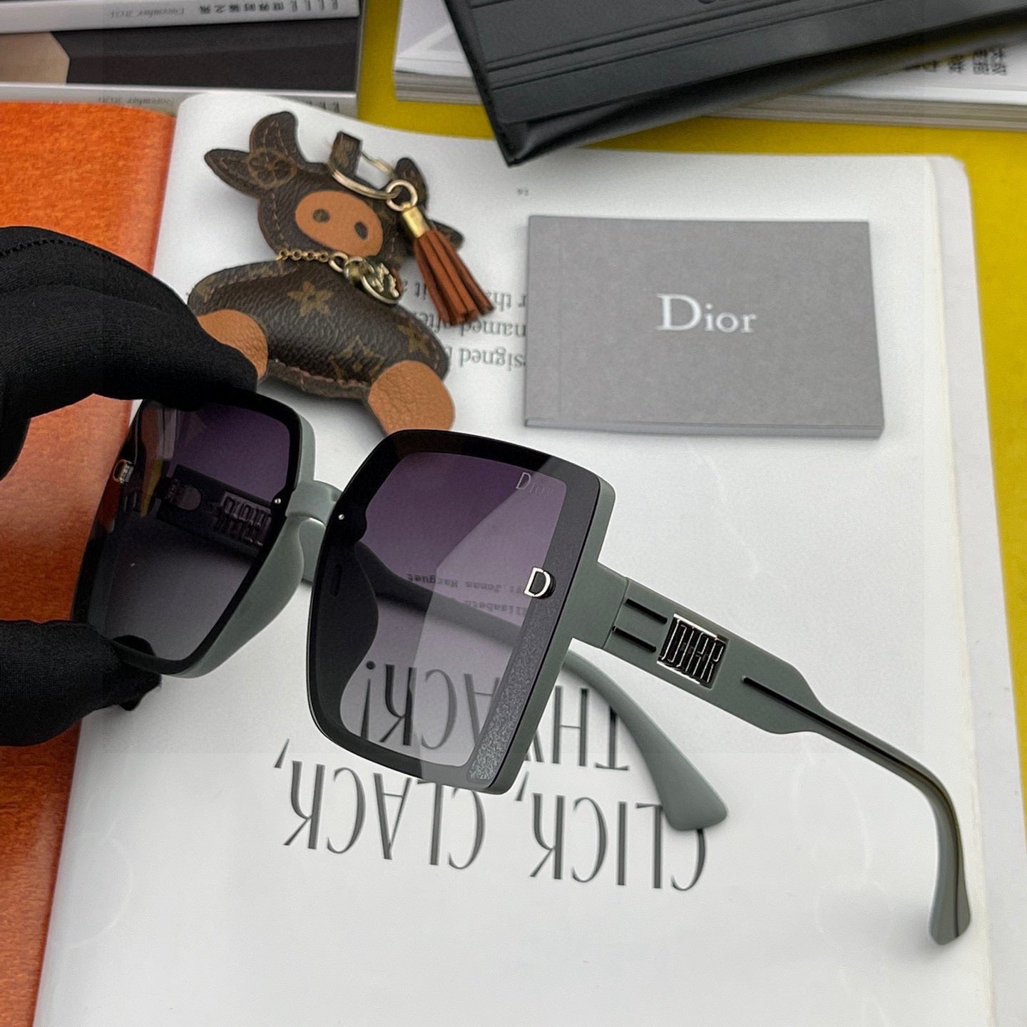 Montaigne Square Sunglass D5290 In Acetate