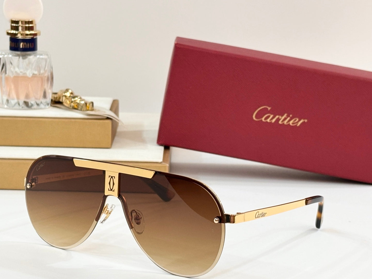 Signature C De Aviator Frame Sunglasses 524543 In Metal