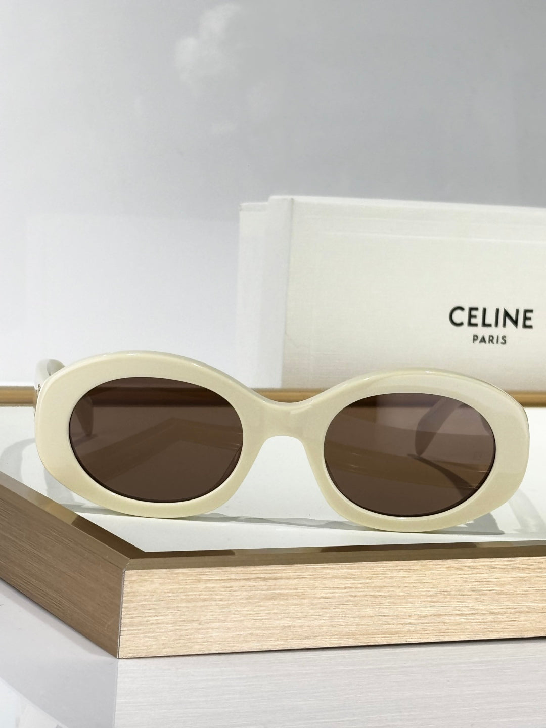 TRIOMPHE SUNGLASSES 40194U IN IVORY ACETATE