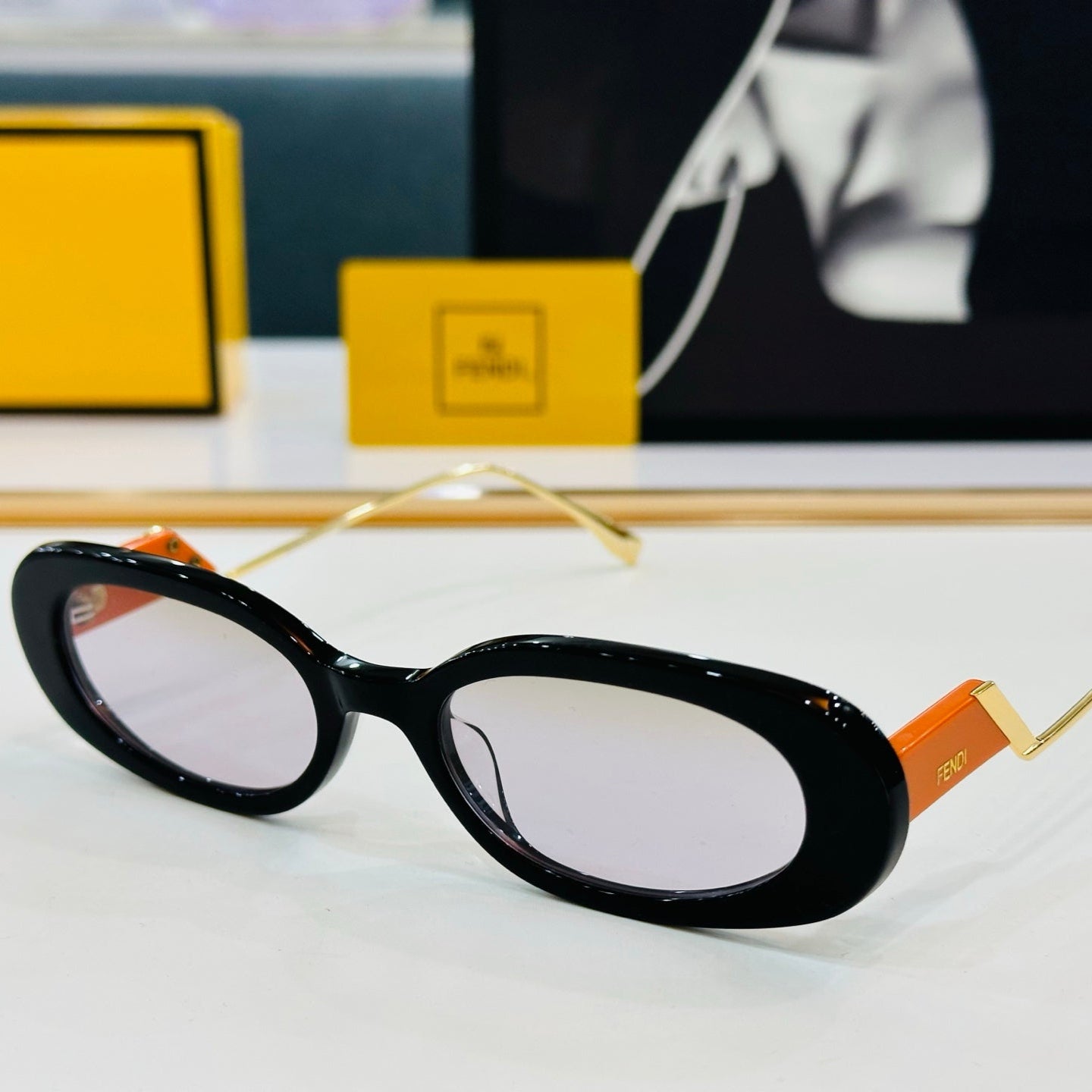 Ff Diamonds Oval Frame Sunglasses E3018 In Acetate