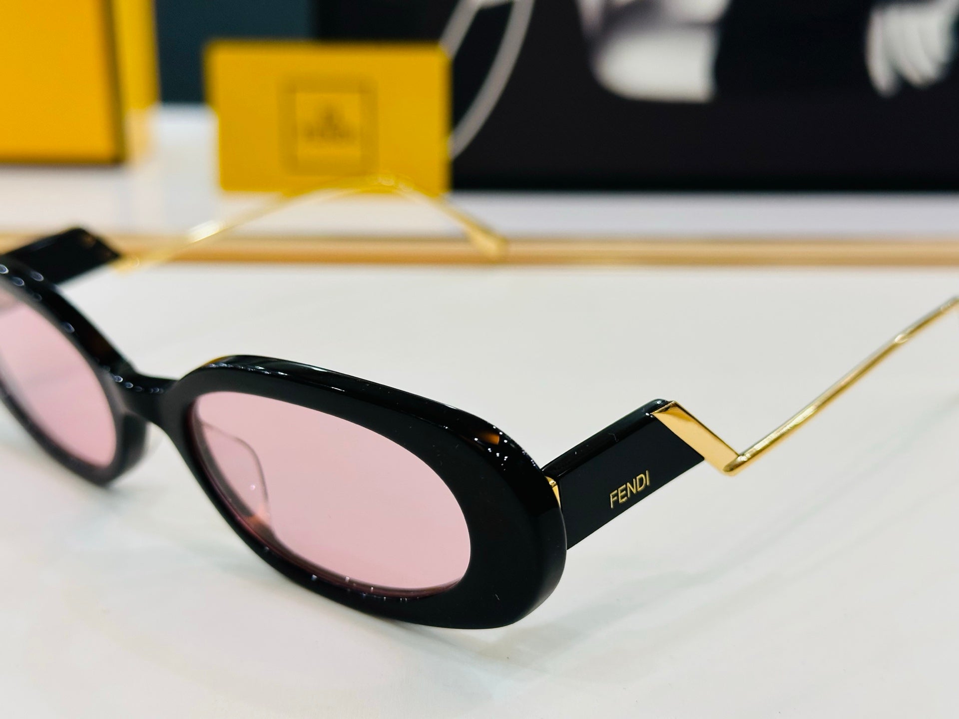 Ff Diamonds Oval Frame Sunglasses E3018 In Acetate