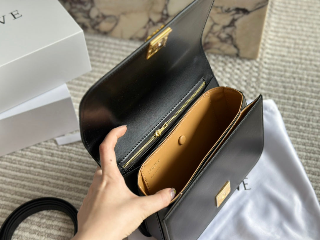 Loew Puzzle Fold Tote Iblack Shiny Calfskin