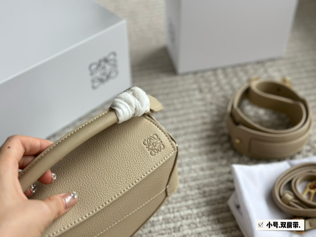 Loew Puzzle Fold Tote Iblack Shiny Calfskin