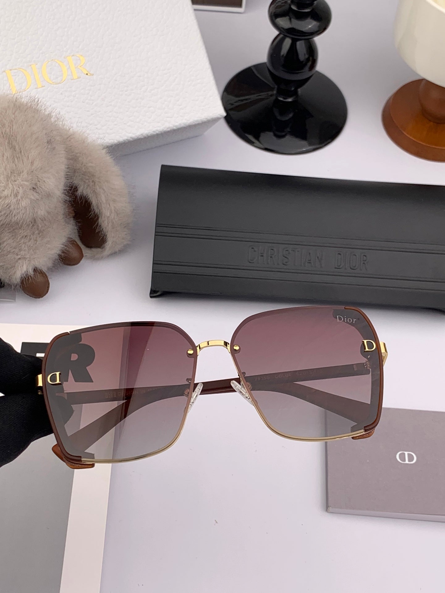 Montaigne Sunglass Cd9357 In Acetate