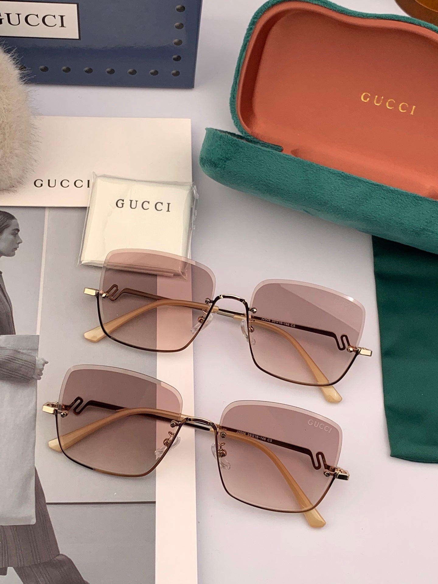 Gucci Gradient Pink Sunglasses 559700
