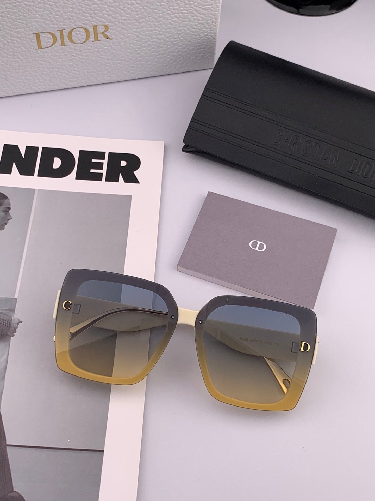 Montaigne Sunglass Cd0805 In Acetate