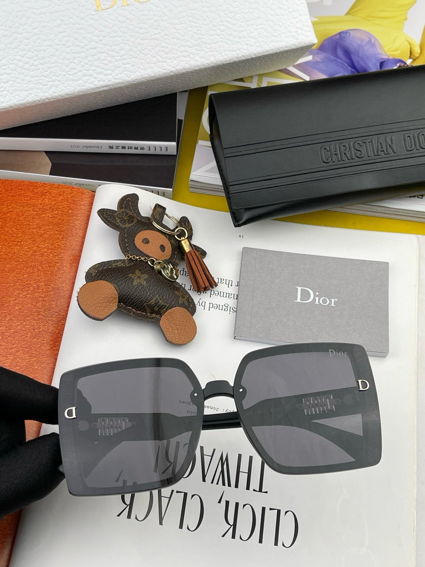 Montaigne Square Sunglass D5290 In Acetate