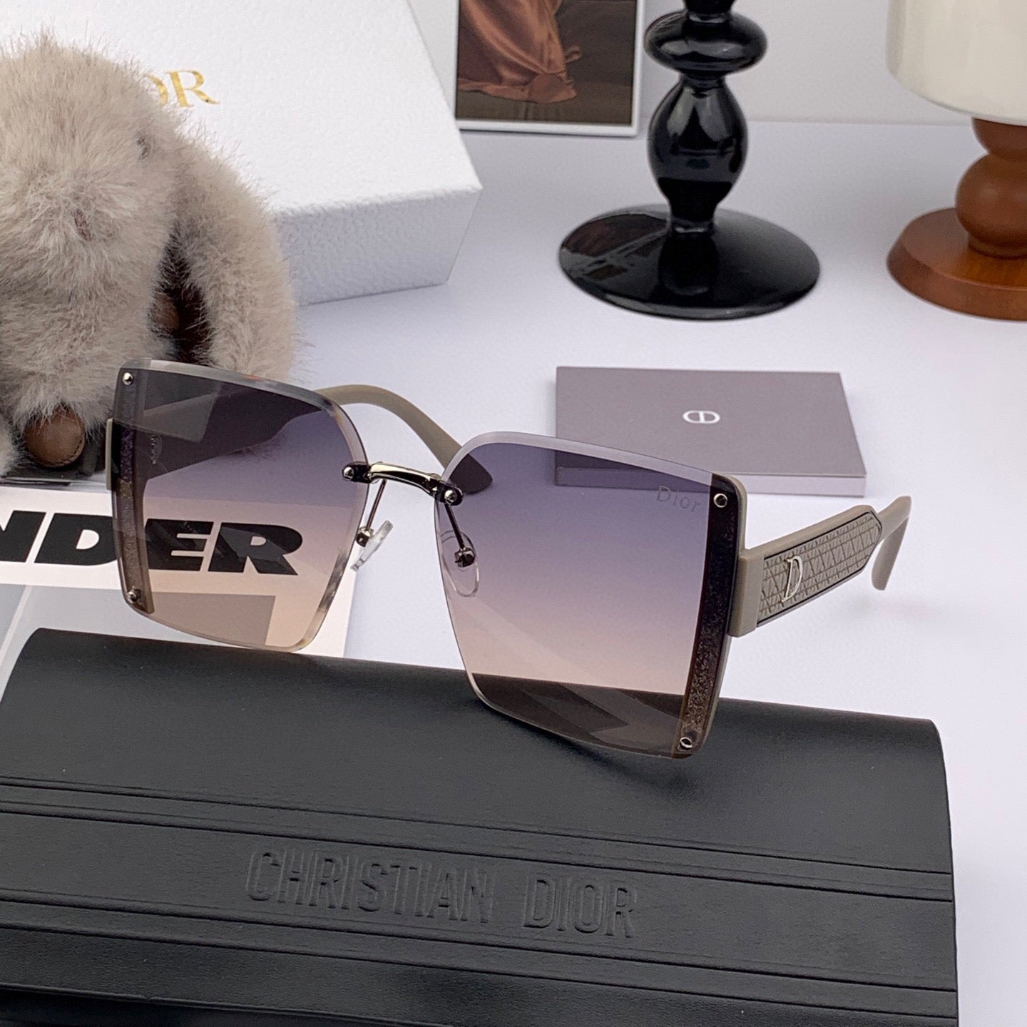 Montaigne Square Sunglass Cd1677 In Acetate