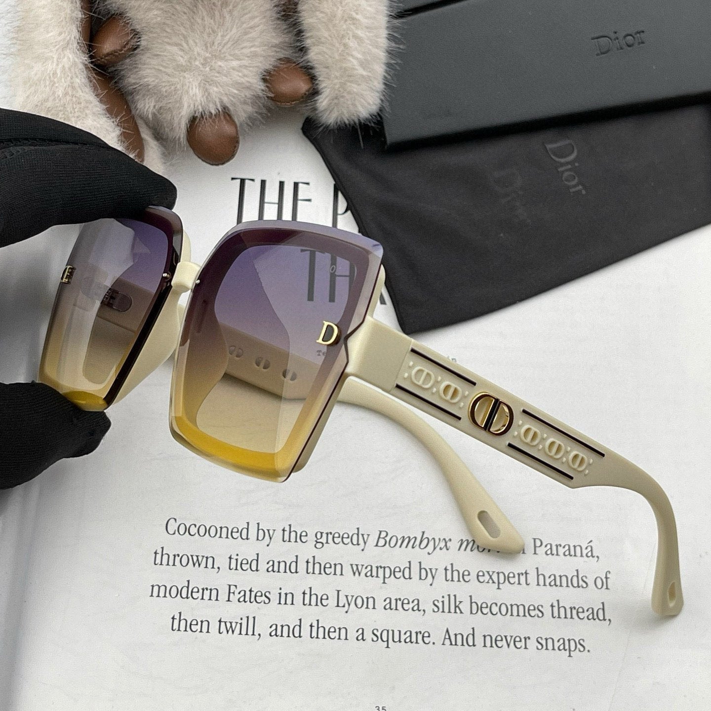 Montaigne Sunglass Cd2590 In Acetate