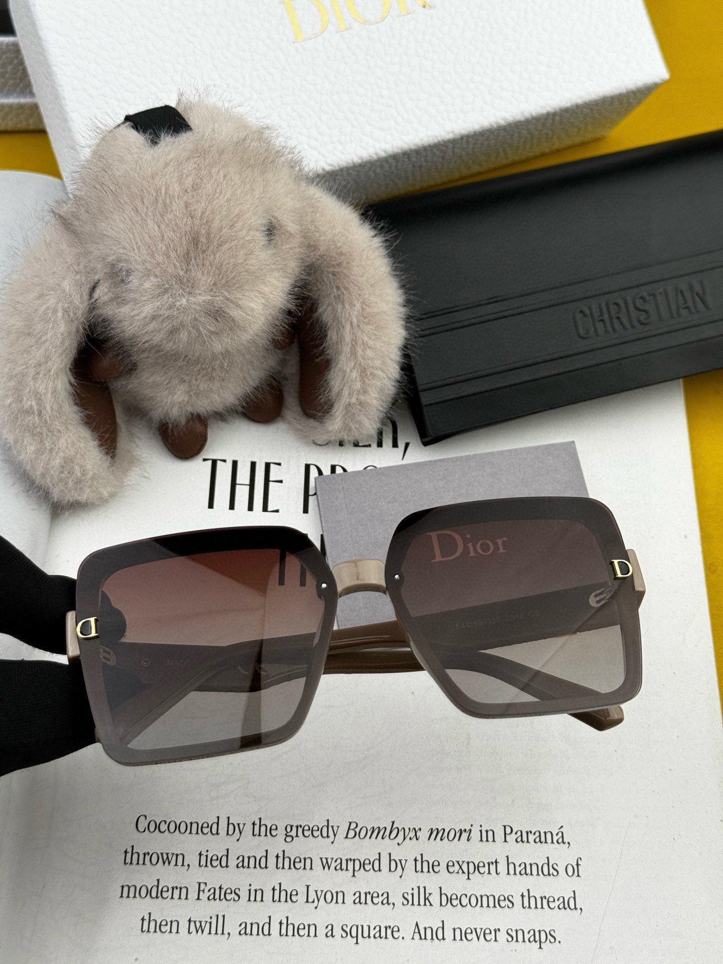 Montaigne Sunglass Cd6251 In Acetate