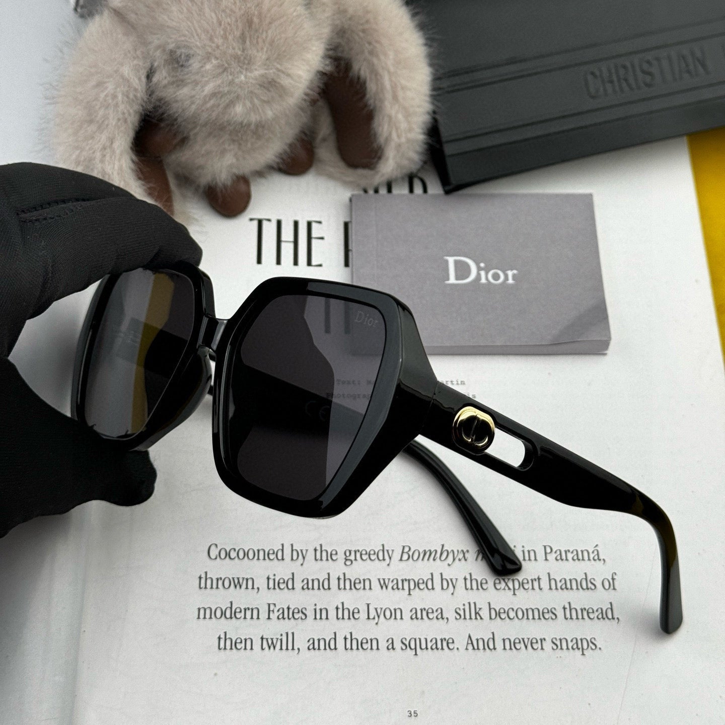 Montaigne Sunglass Cd2512 In Acetate