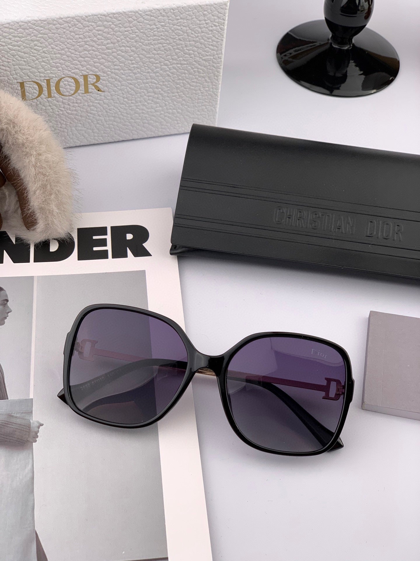 Montaigne Sunglass D8266 In Metal