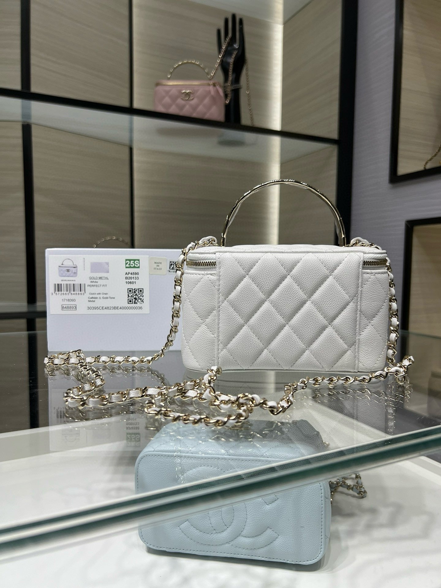 CC Large Tote 39 Light Beige Canvas Pearl Logo