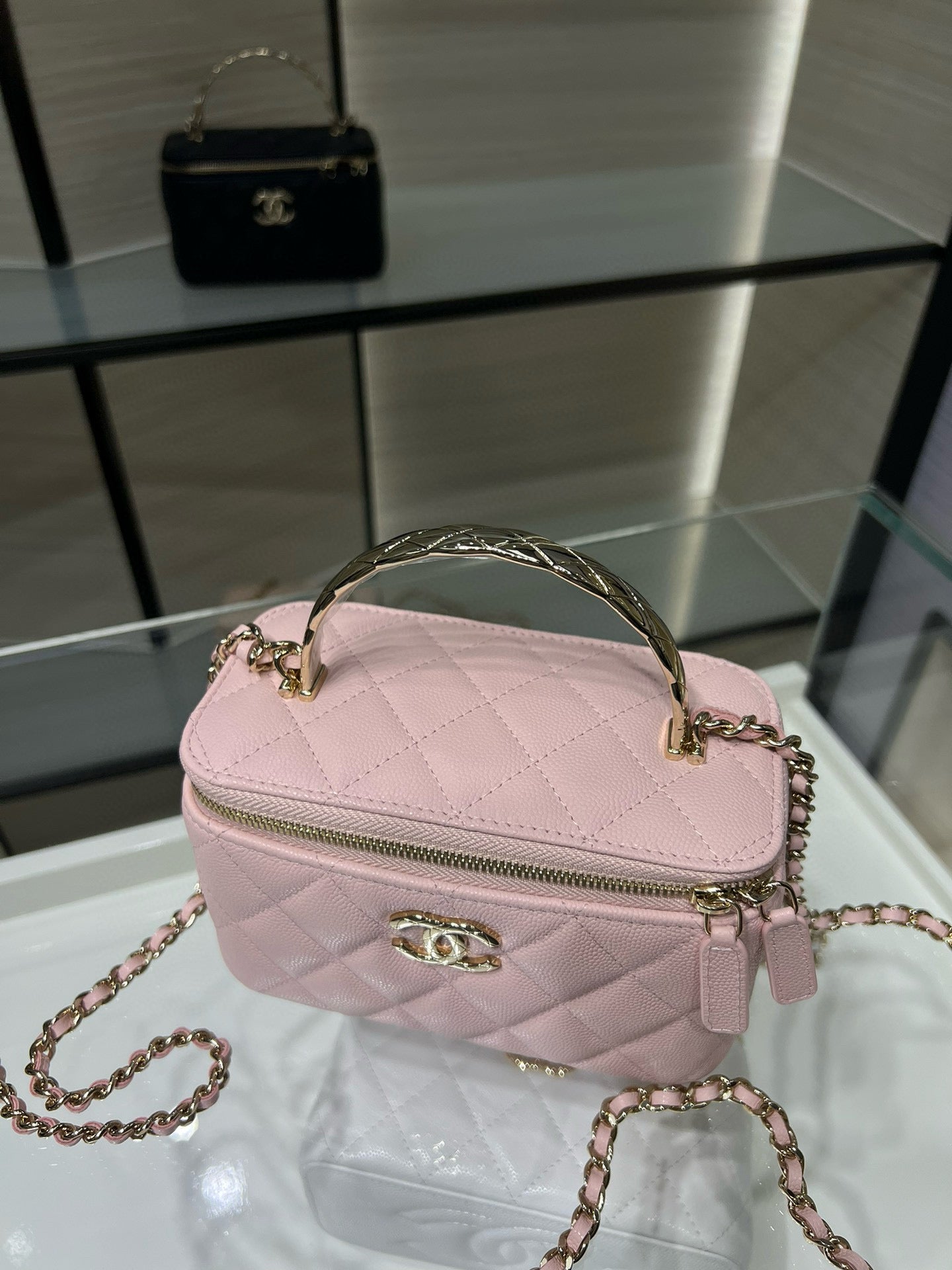 CC Large Tote 39 Light Beige Canvas Pearl Logo