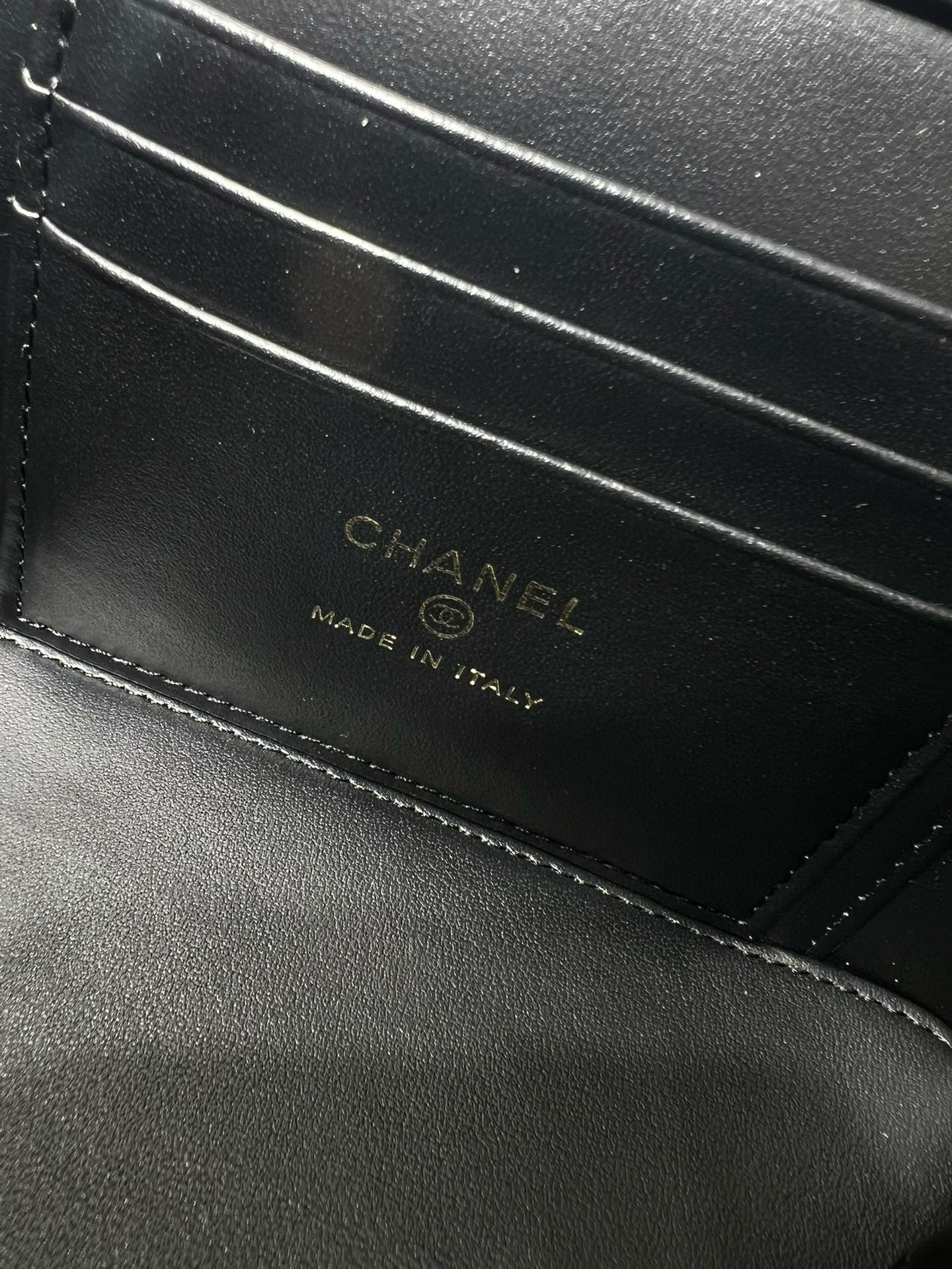 CC Large Tote 39 Light Beige Canvas Pearl Logo