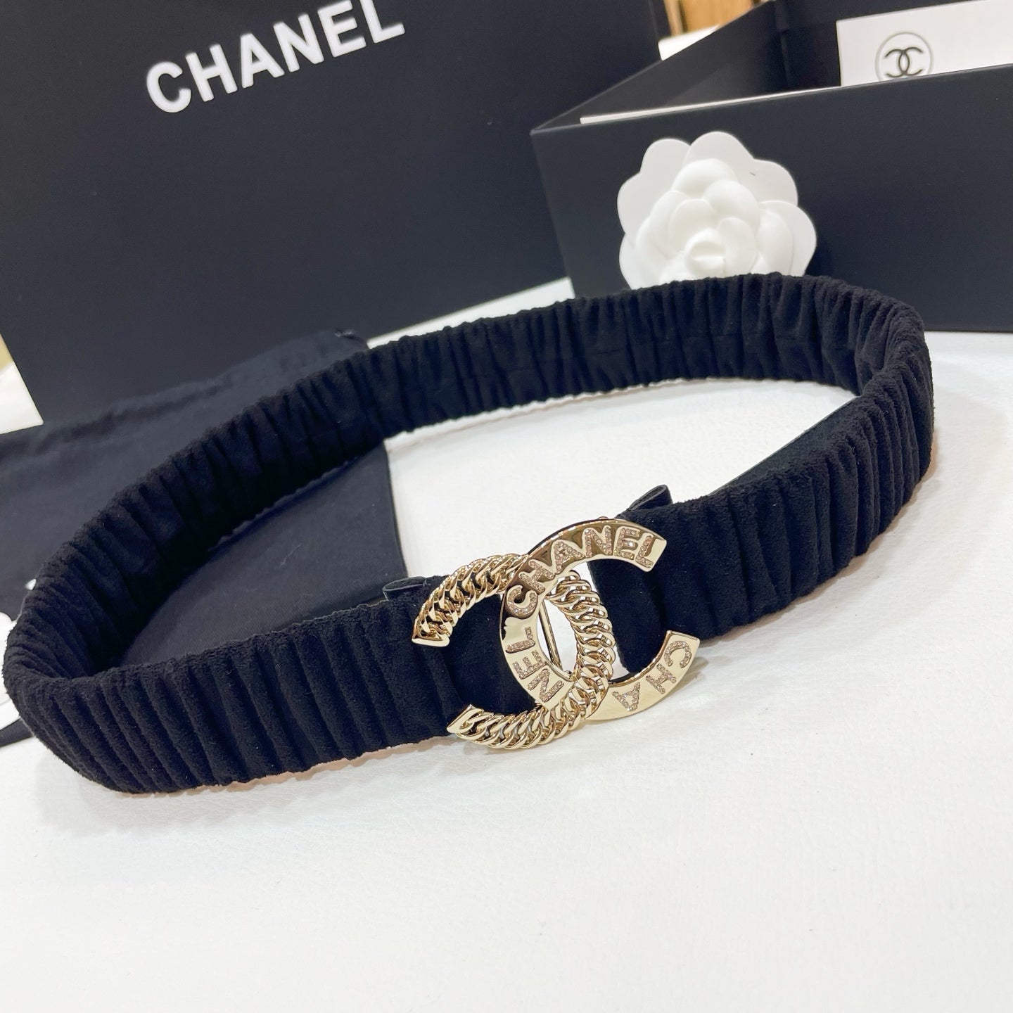Double Cc 30Mm Stretch Belt In Black Suedue With Gold Chain Buckle Crystal Detail