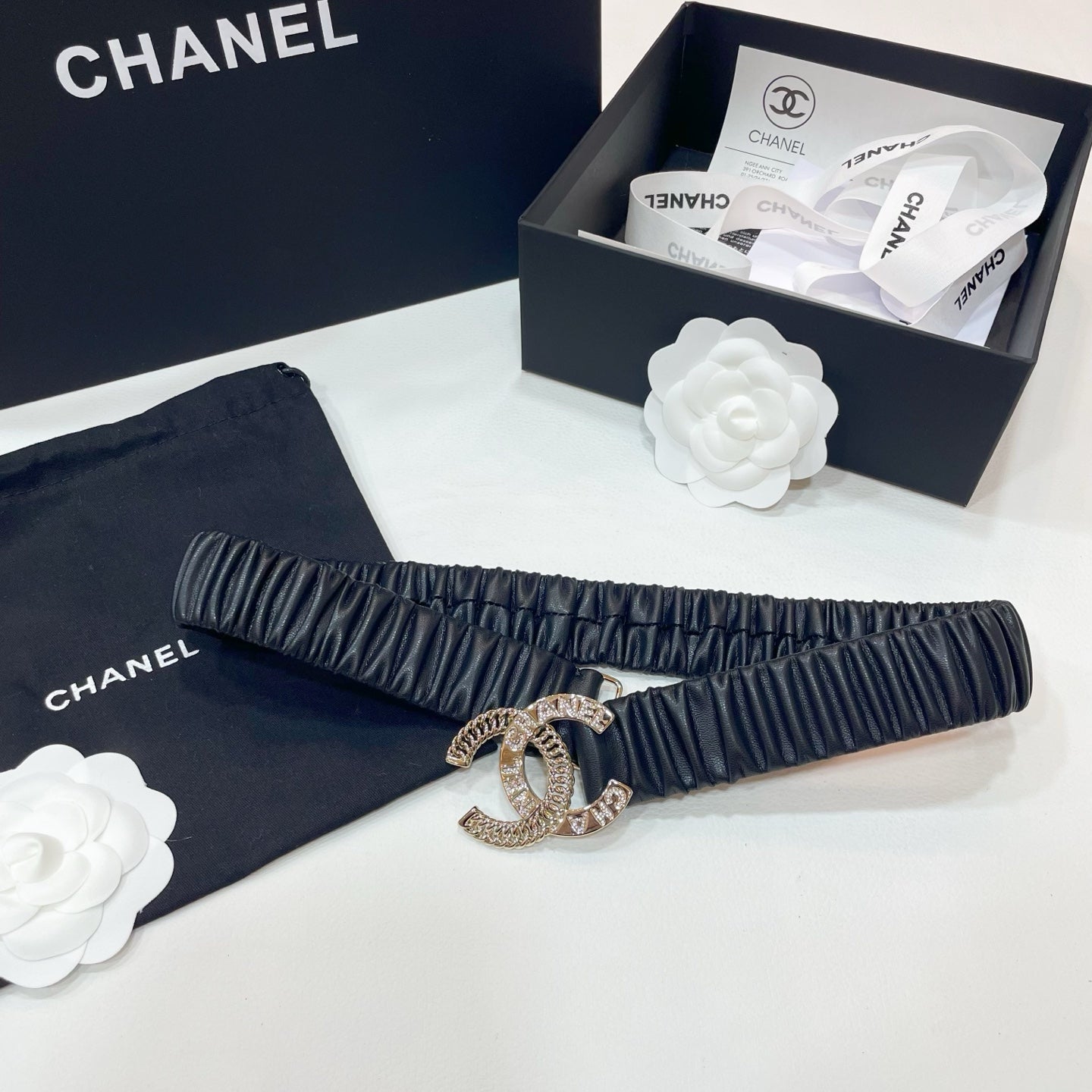 Double Cc 30Mm Stretch Belt In Black Calfskin With Gold Chain Buckle Crystal Detail