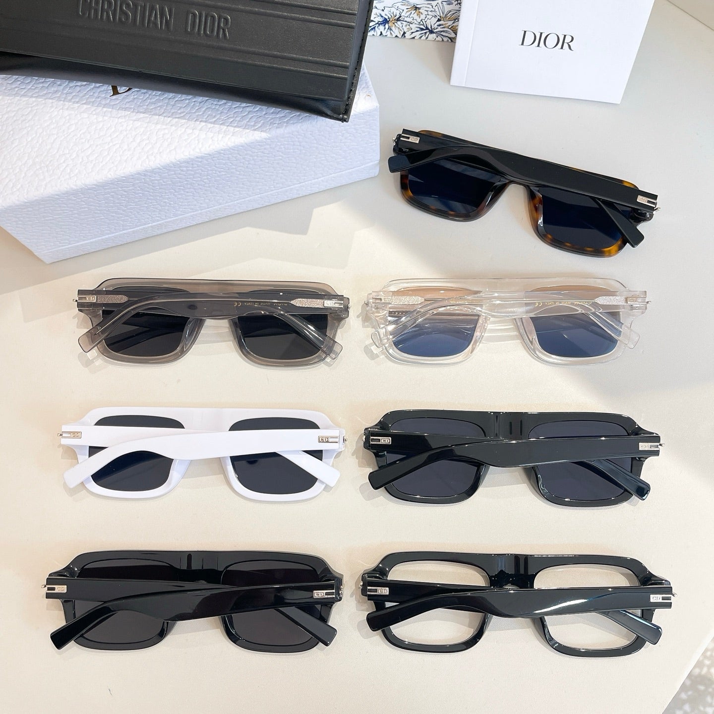 Montaigne Sunglass Diorblacksuit N2I In Acetate