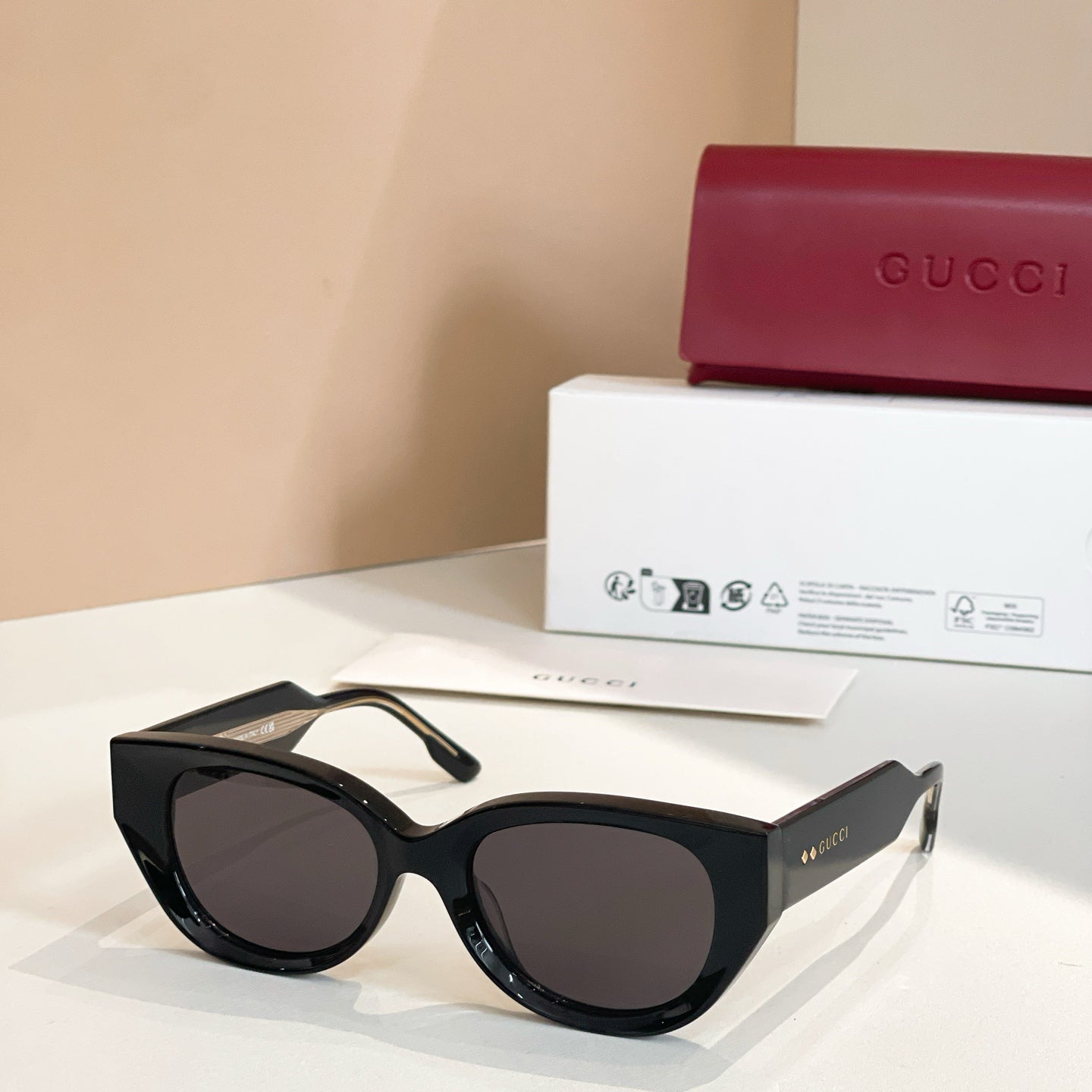 Gucci Sunglasses 597582
