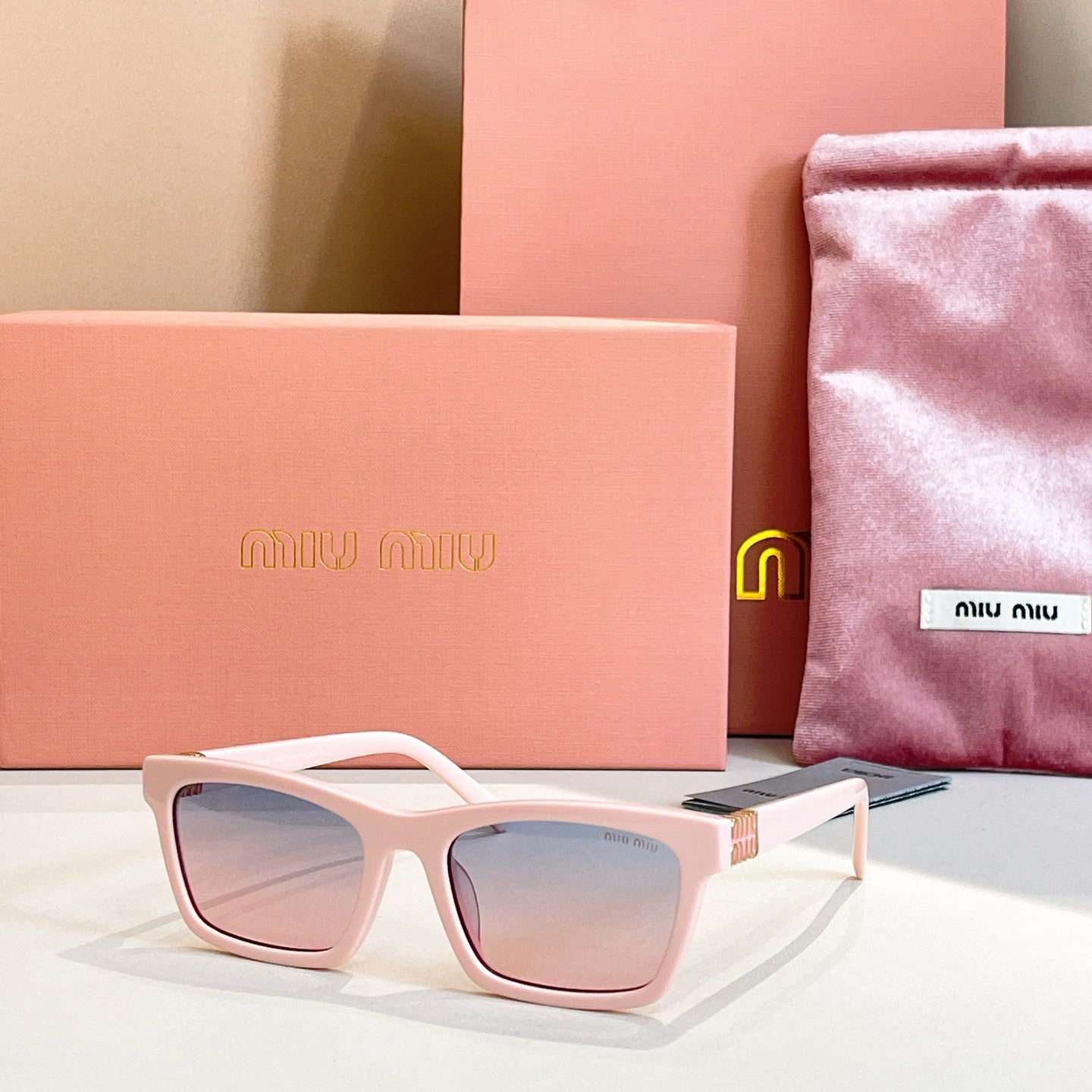 Miumiu Sunglasses 652553