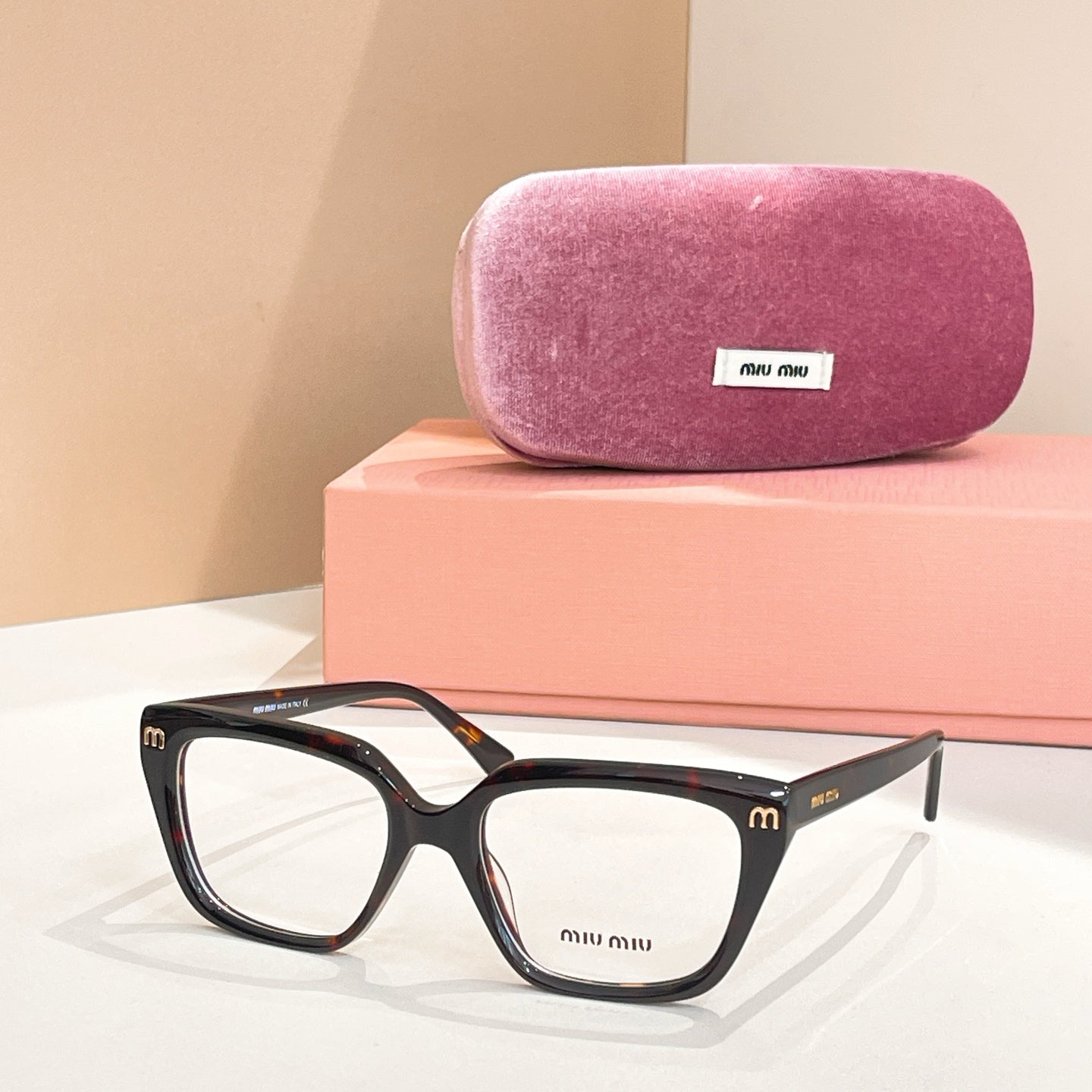 Miumiu Sunglasses 665052