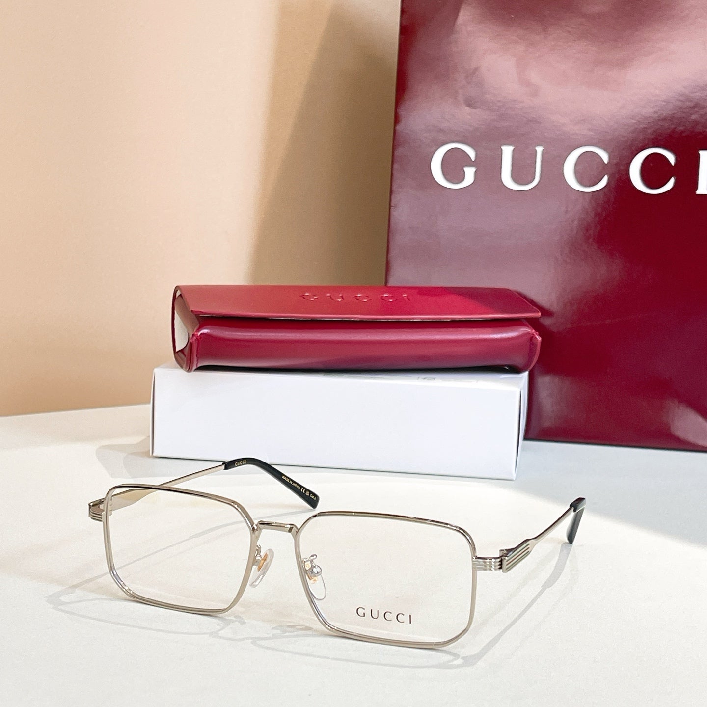 Gucci Sunglasses 679510
