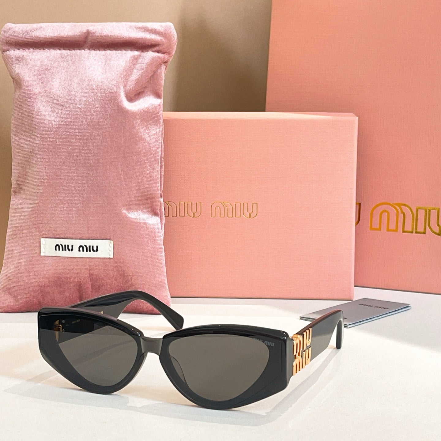 Miumiu Sunglasses 679514