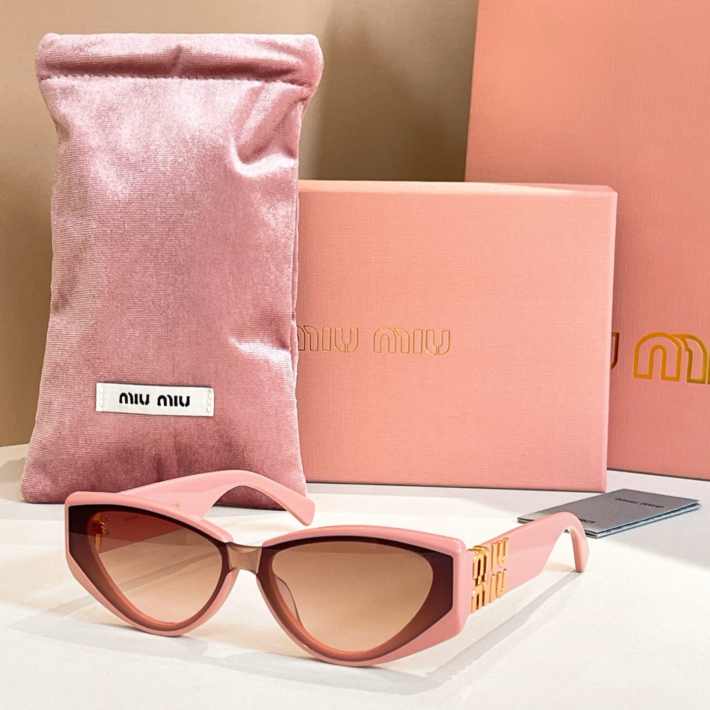 Miumiu Sunglasses 679514