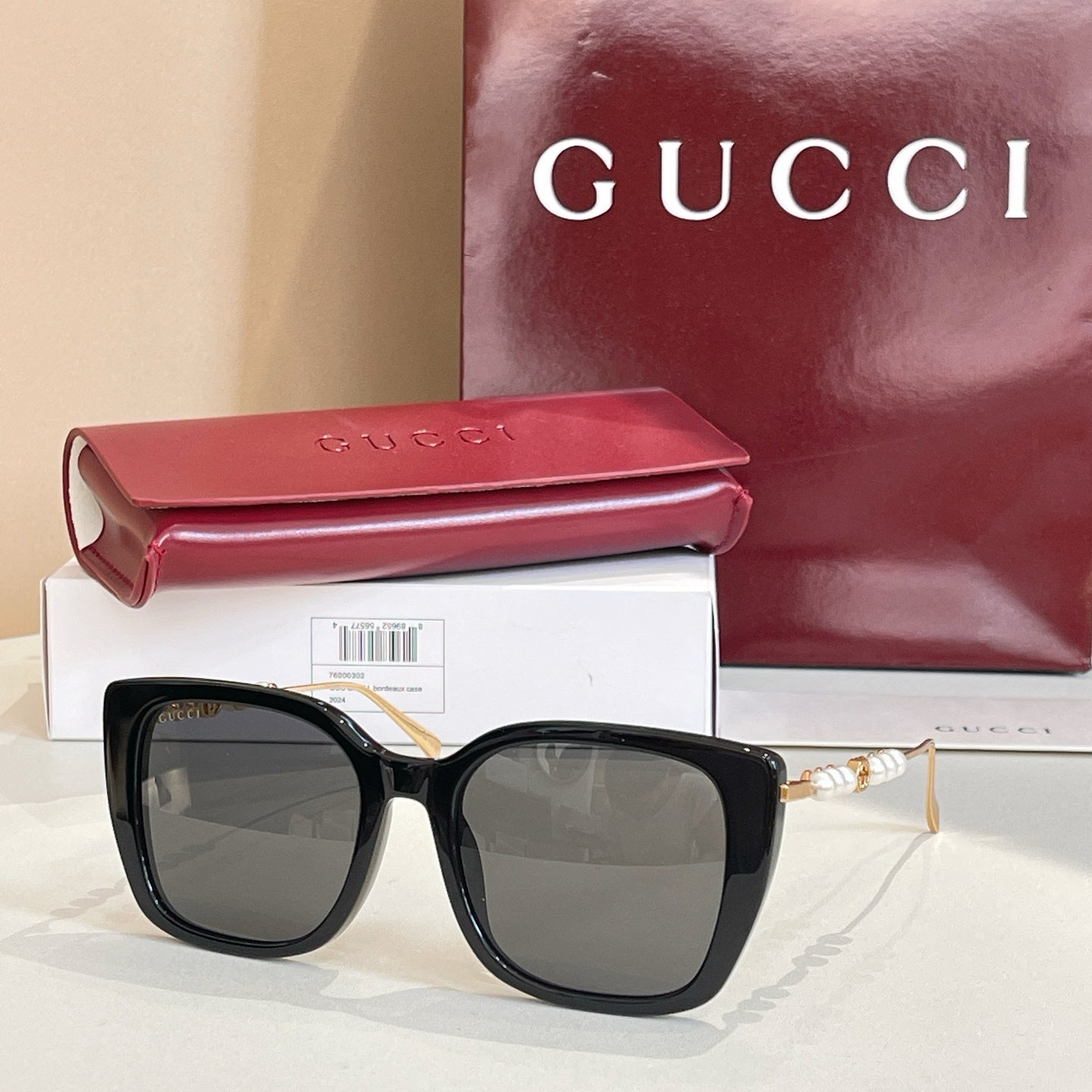 Gucci Sunglasses 690913