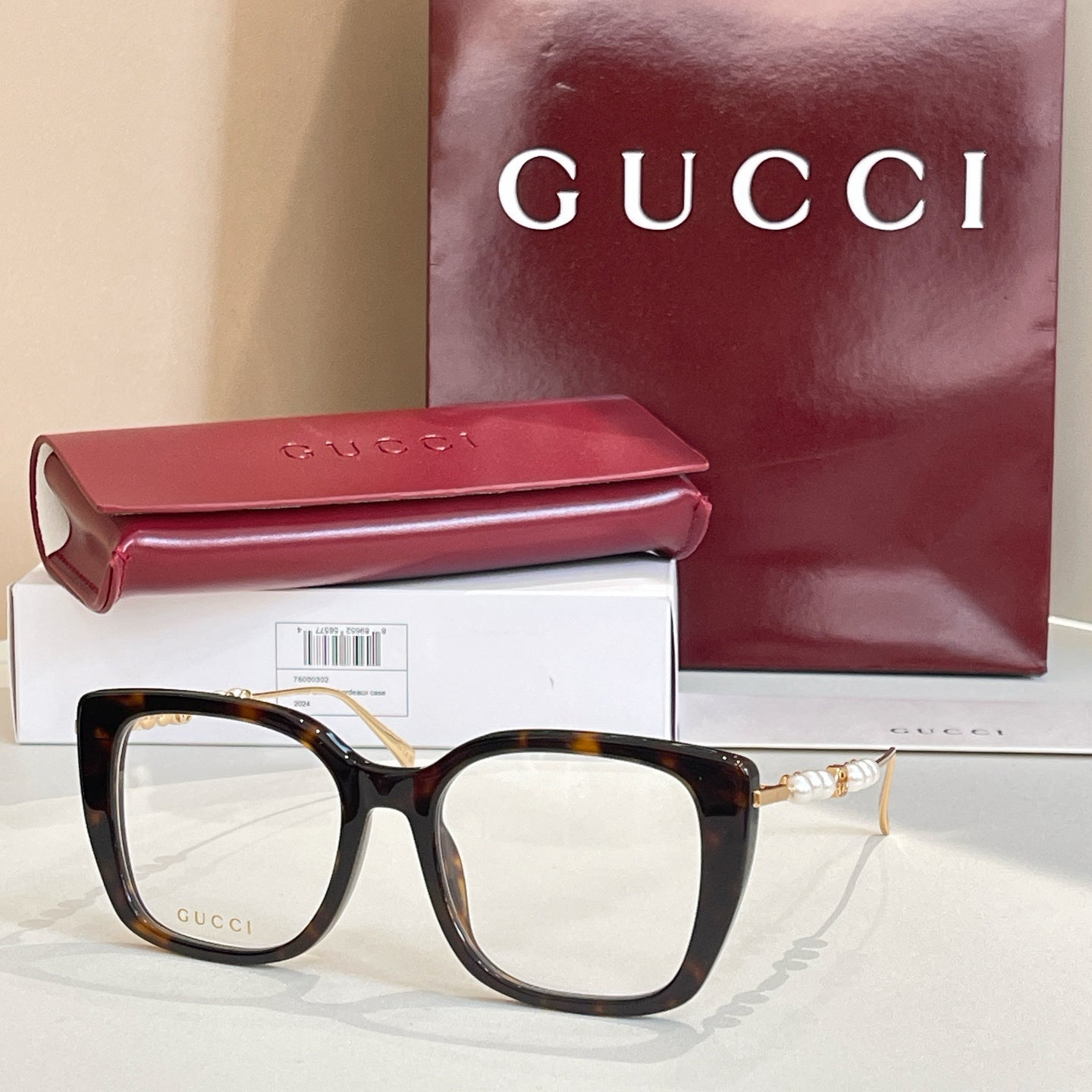 Gucci Sunglasses 690913