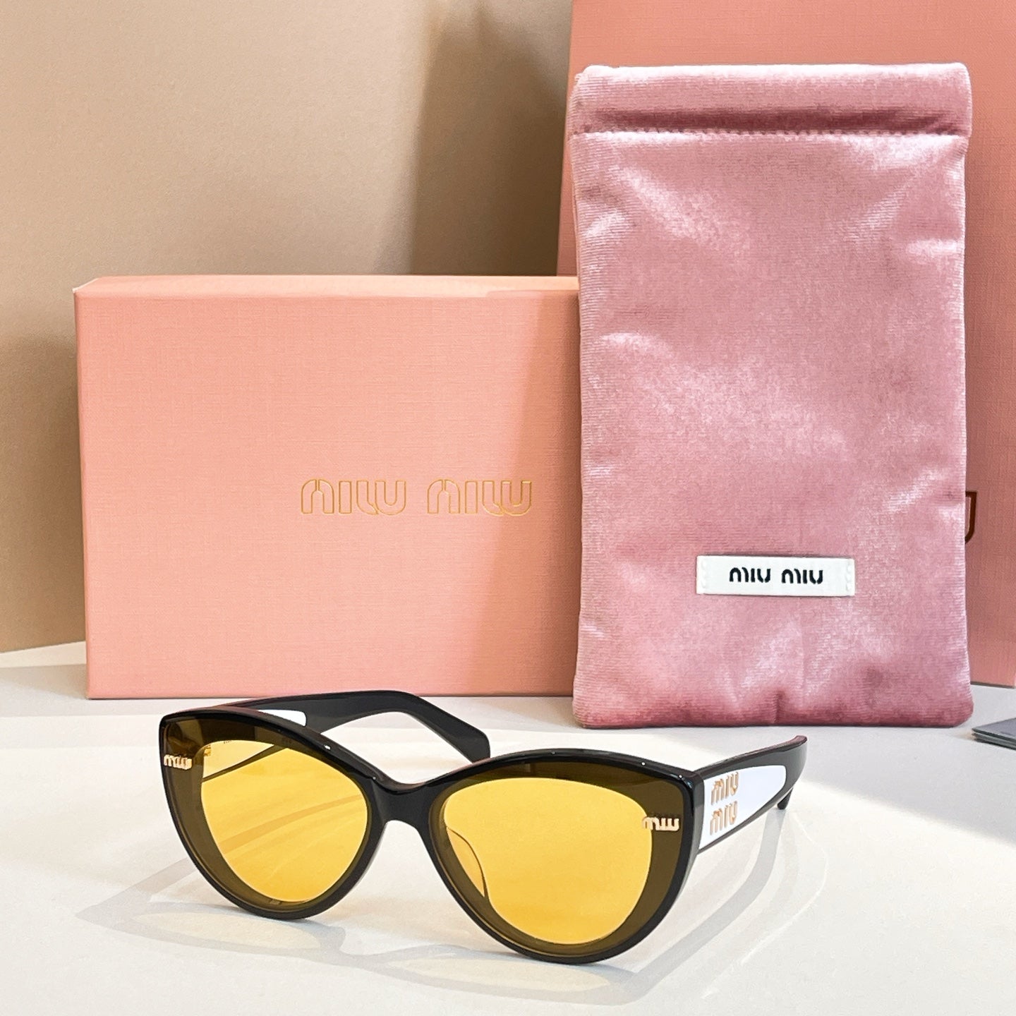 Miumiu Sunglasses 697297