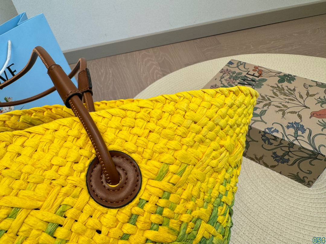 Loew Puzzle Fold Tote Iblack Shiny Calfskin